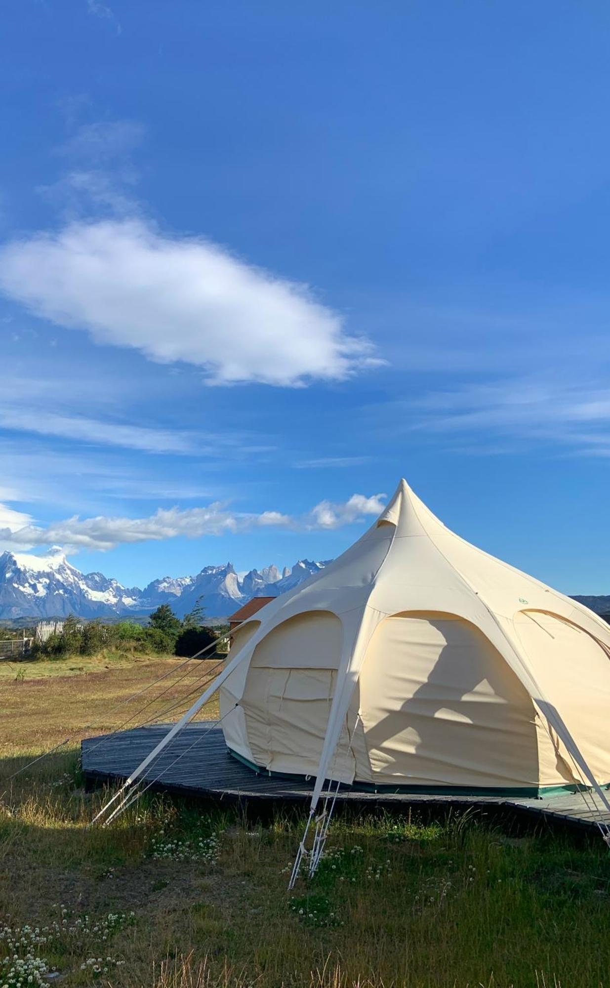 Chilenativo Riverside Camp Torres del Paine National Park Exteriör bild